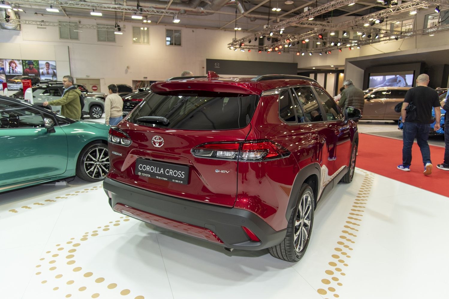 3/4 rear-right view