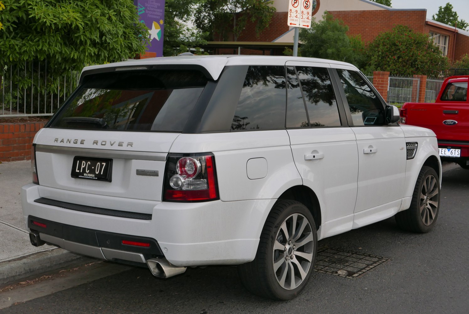 3/4 rear-right view
