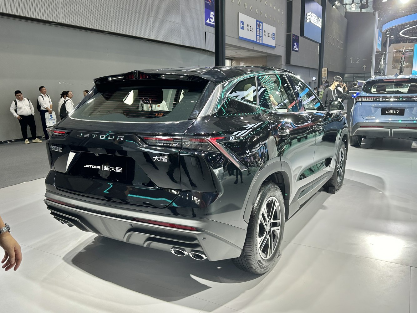 3/4 rear-right view
