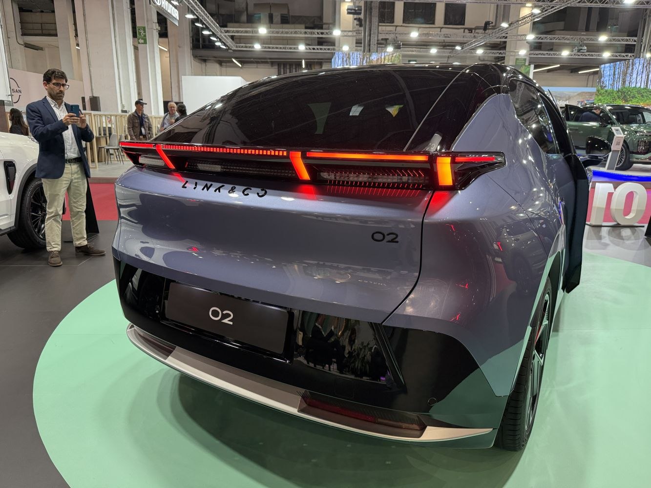3/4 rear-left view