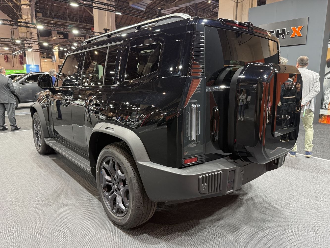 3/4 rear-left view