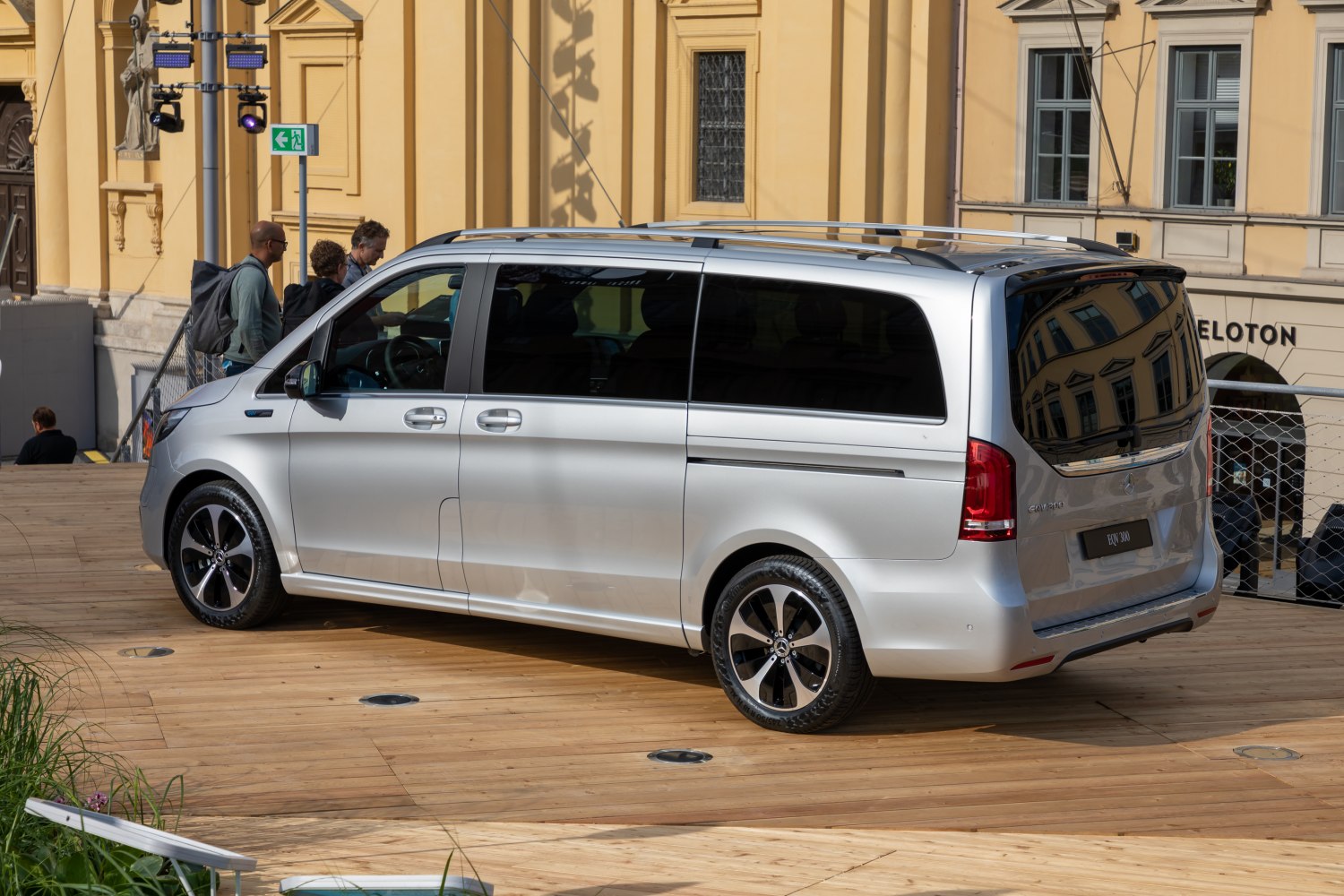 3/4 rear-left view