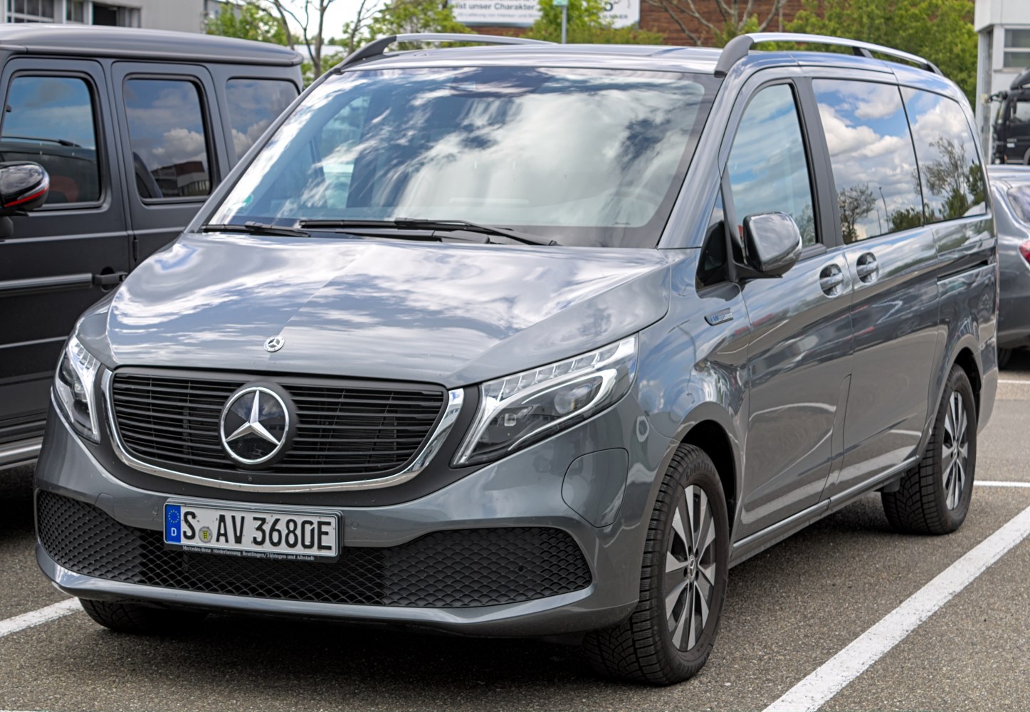 3/4 front-left view