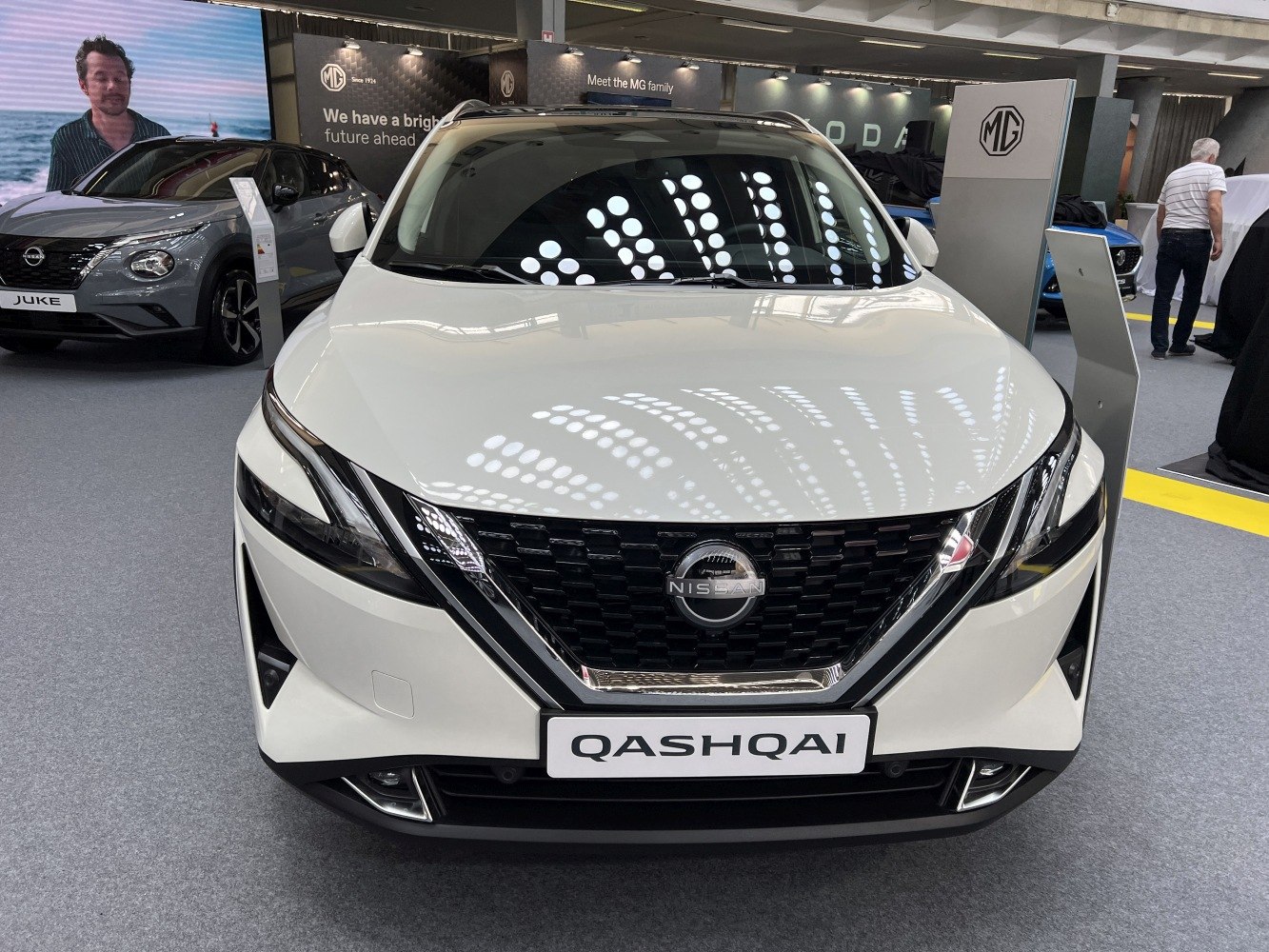 Sleek front grille and sharp LED headlights design