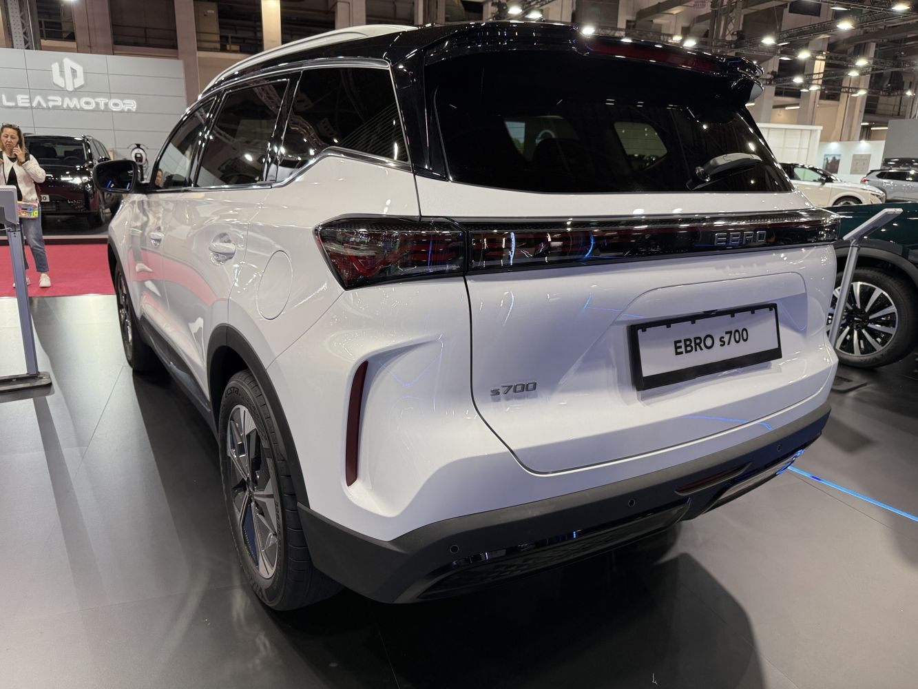 3/4 rear-left view