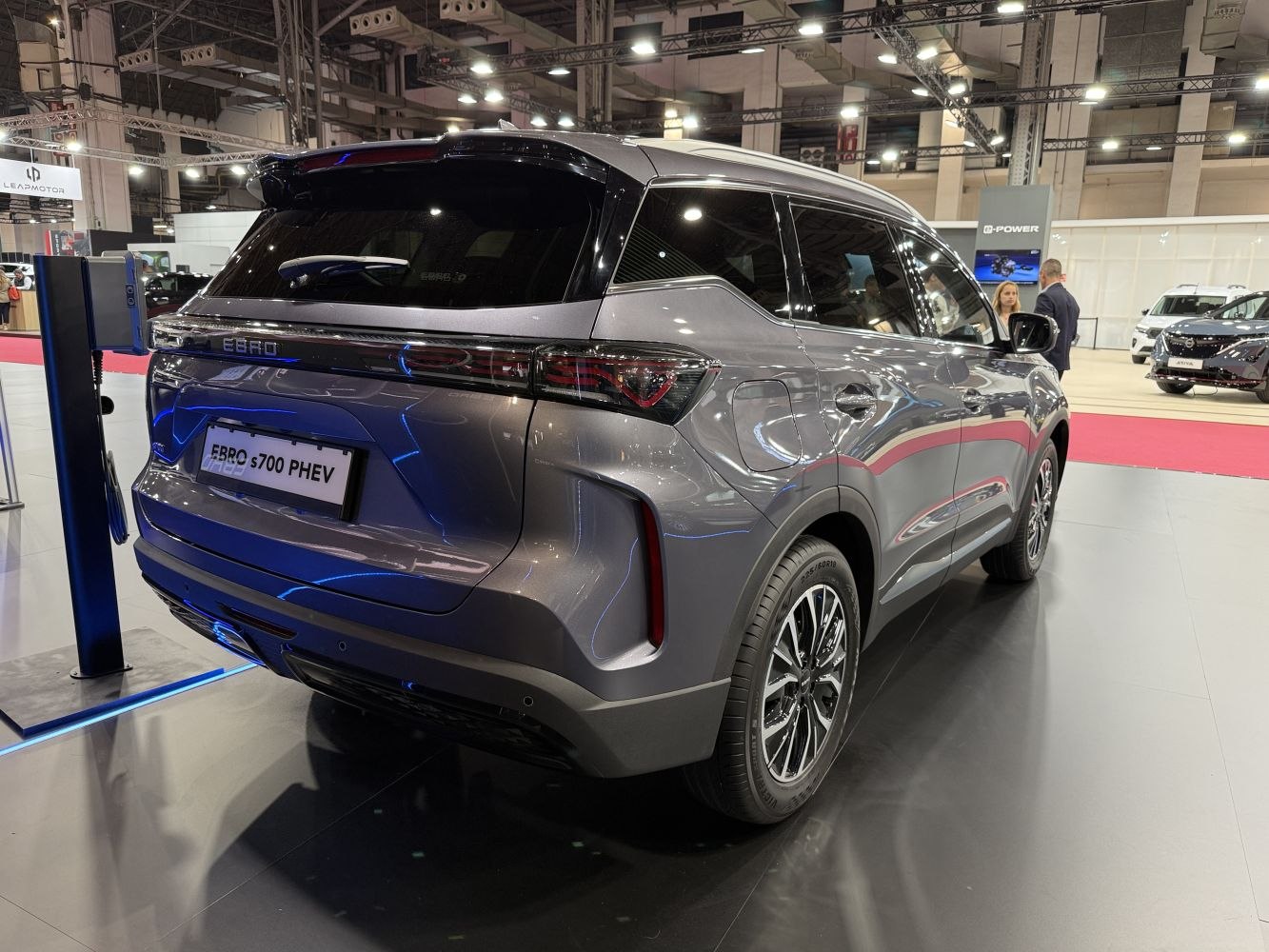 3/4 rear-right view