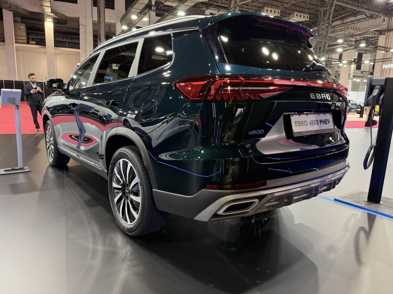 3/4 rear-left view