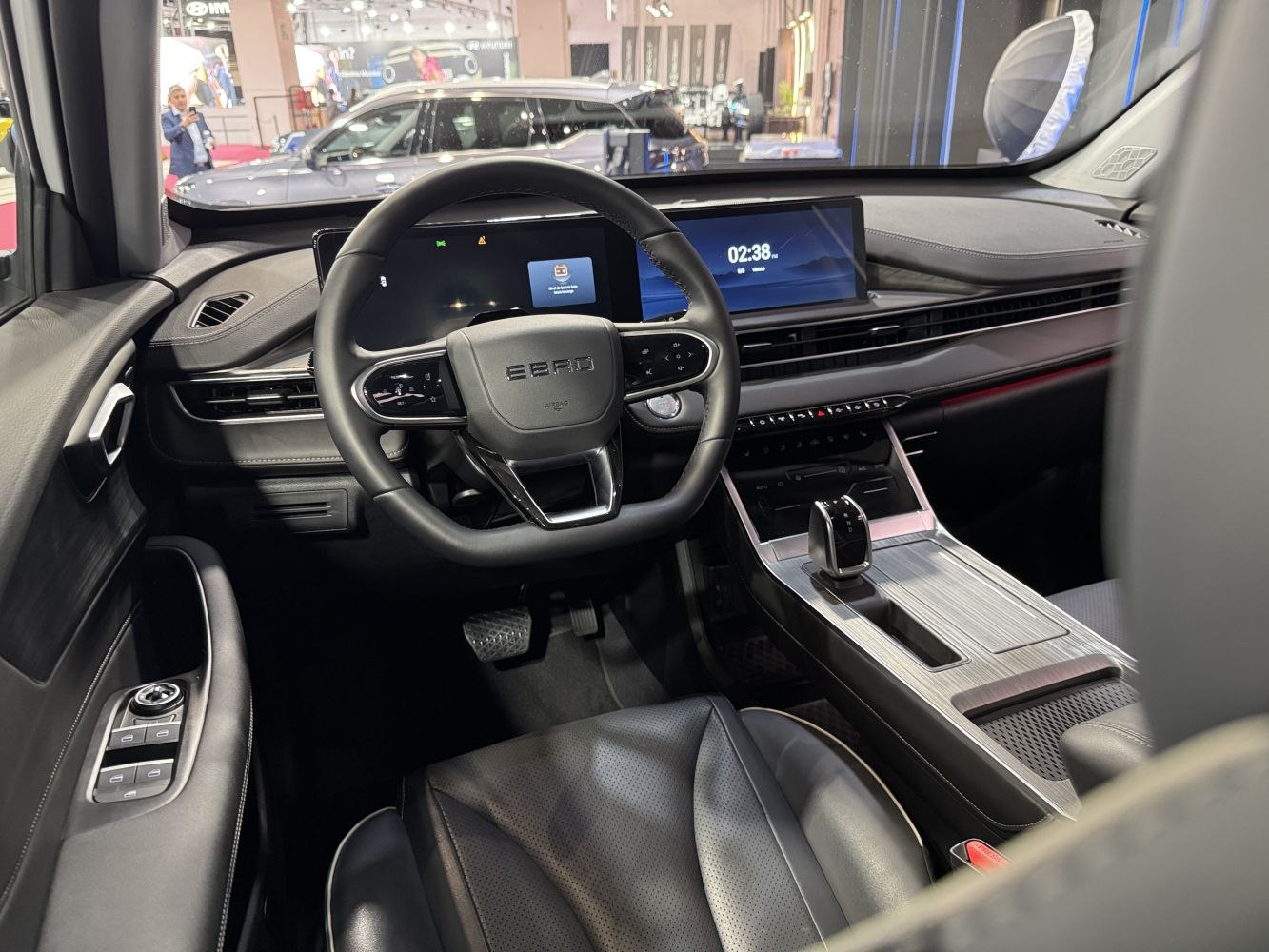 Dual digital display dashboard and multifunctional steering wheel