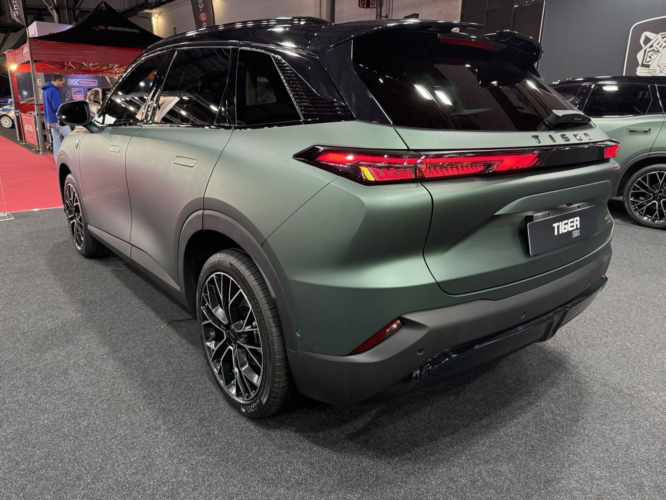 3/4 rear-left view