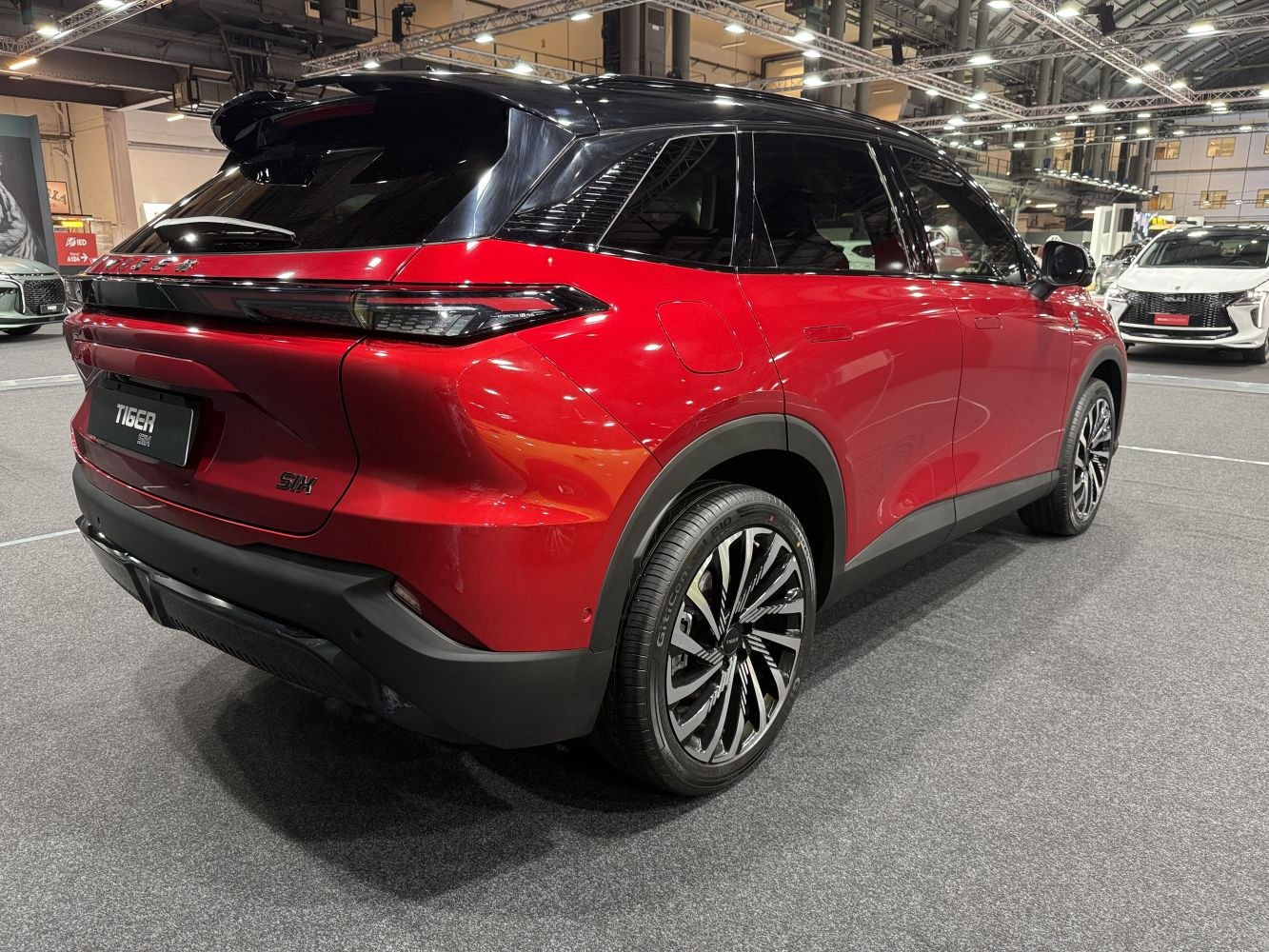 3/4 rear-right view