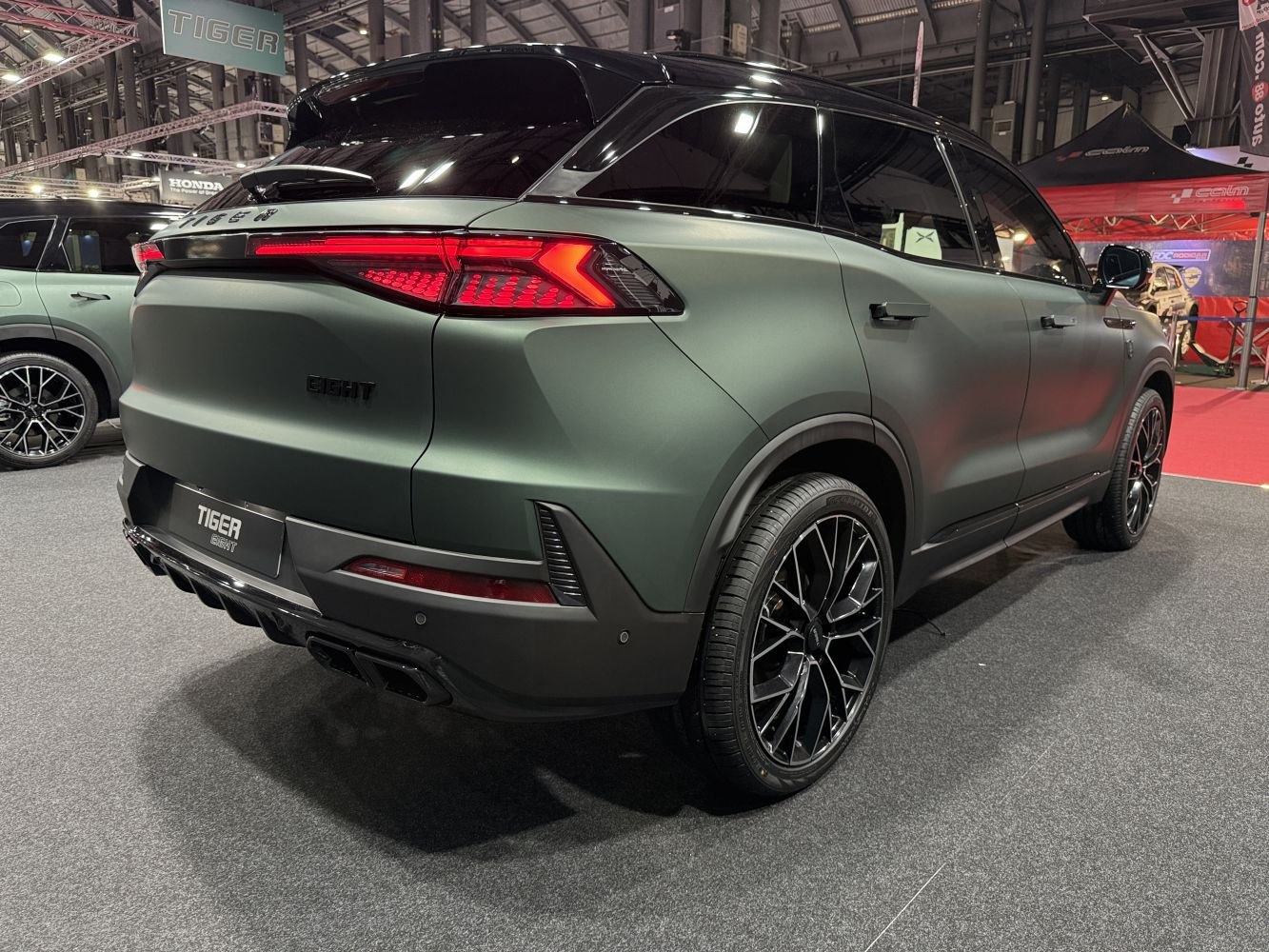 3/4 rear-right view