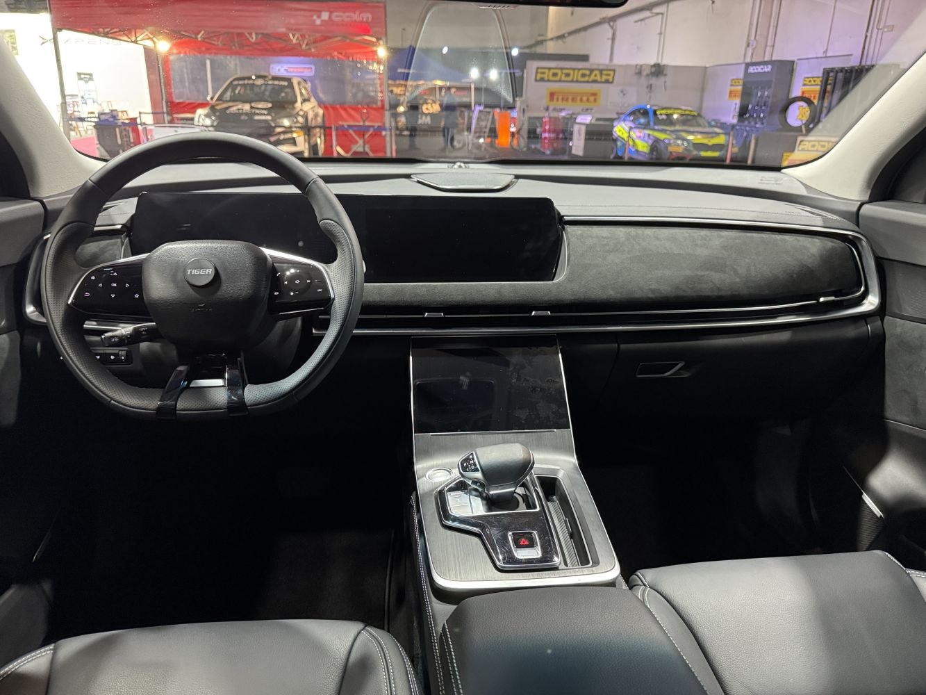 Digital dashboard and multifunction steering wheel interior