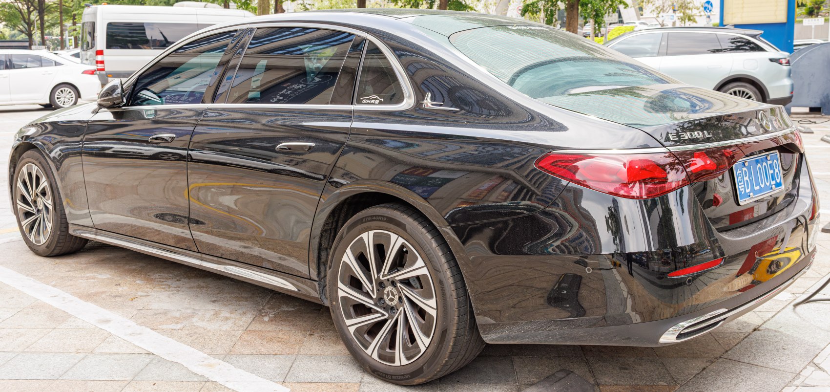 3/4 rear-left view