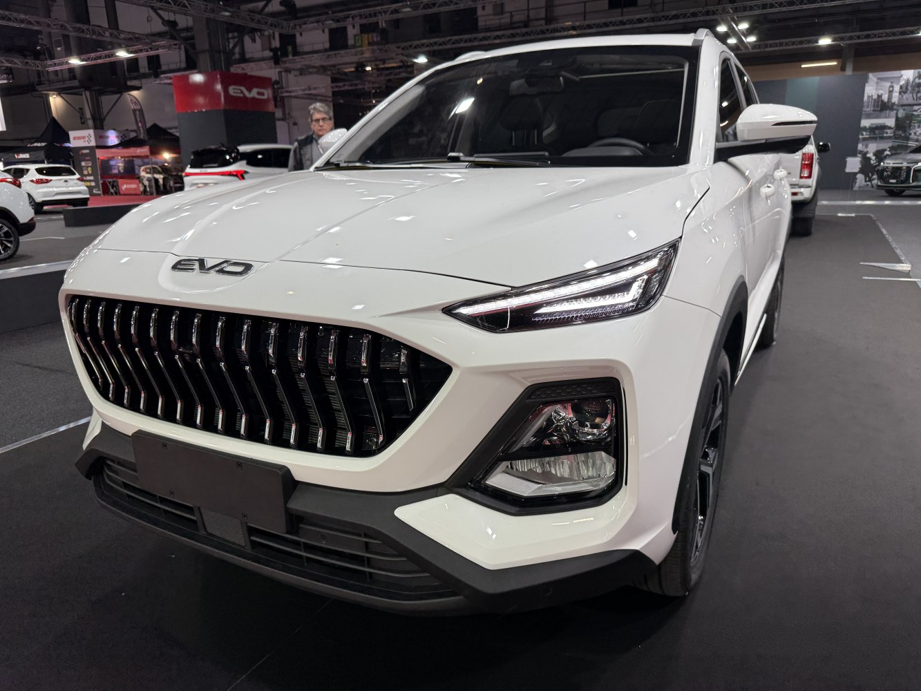 3/4 front-left view