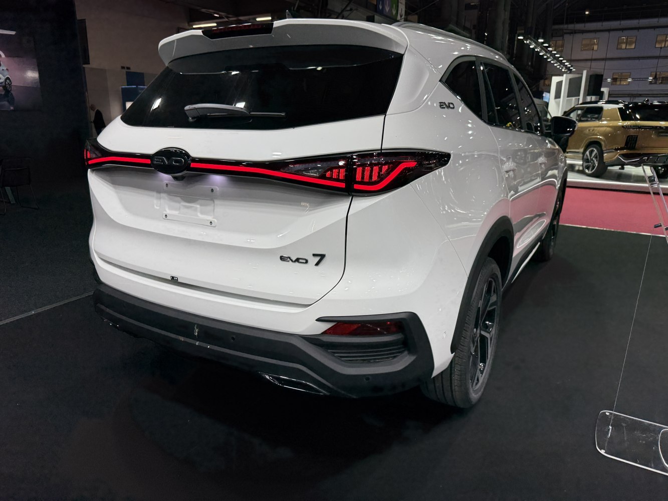 3/4 rear-left view
