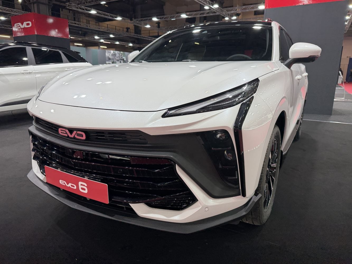 3/4 front-left view