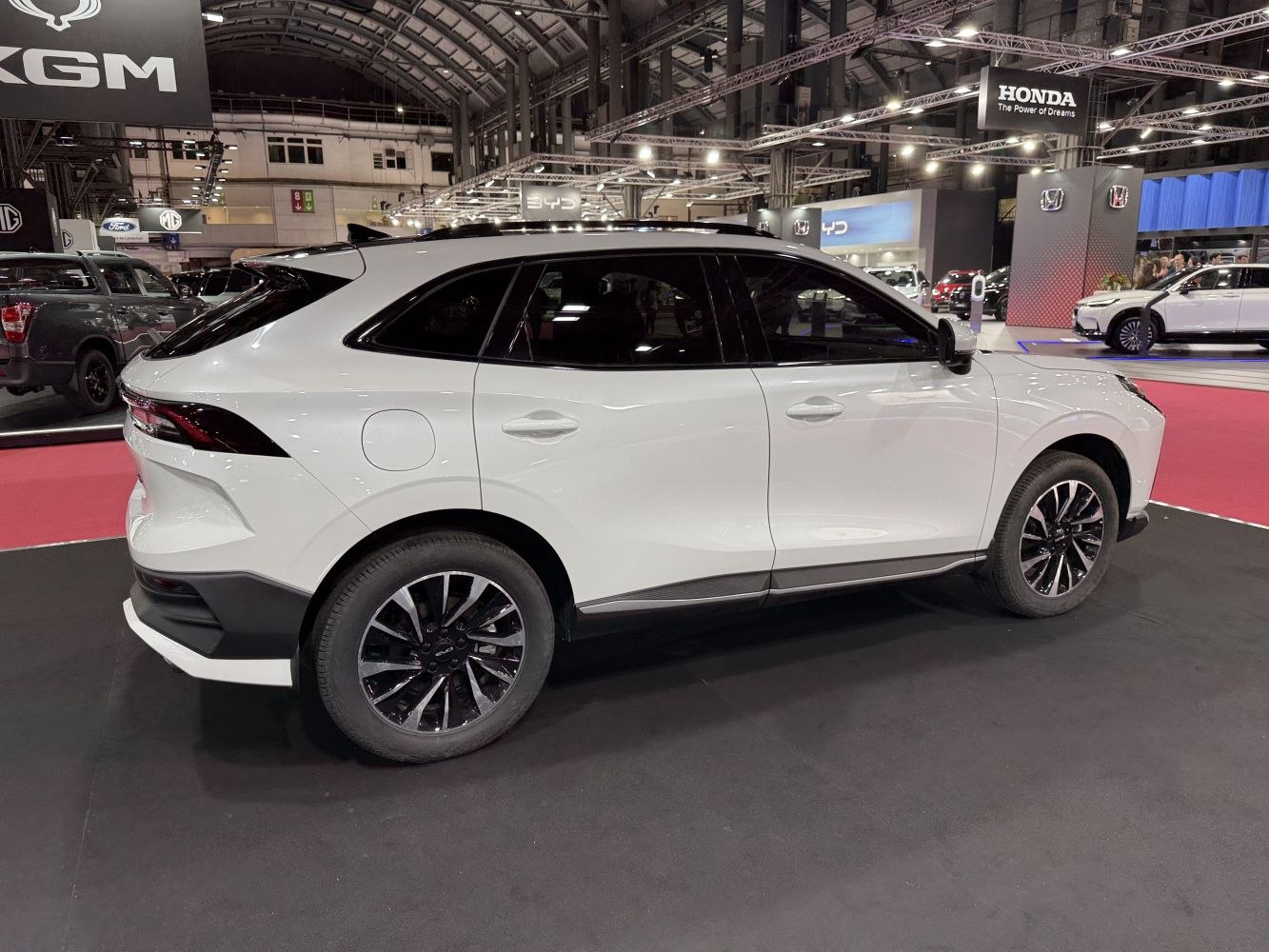3/4 rear-right view