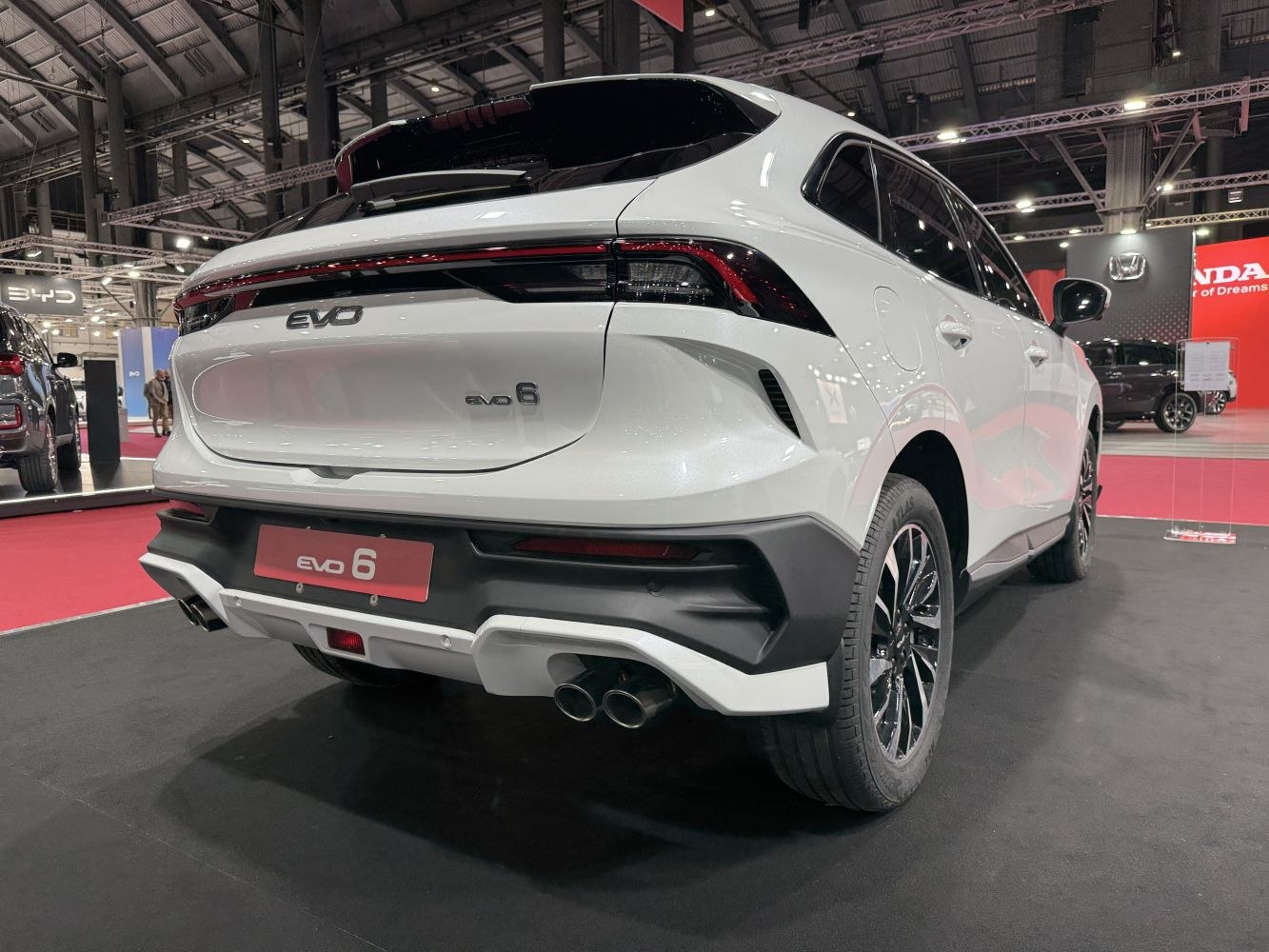 3/4 rear-right view