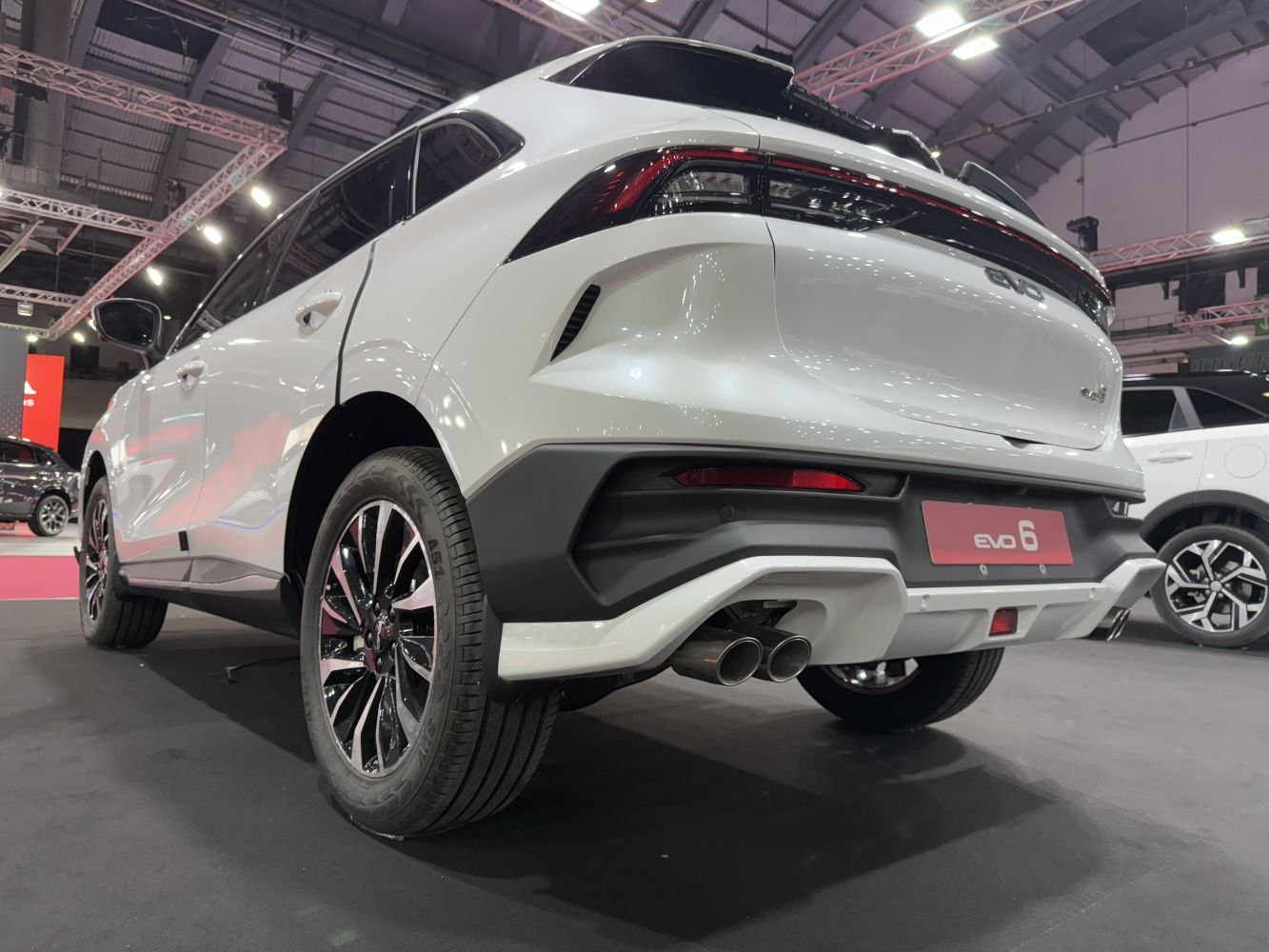 3/4 rear-left view