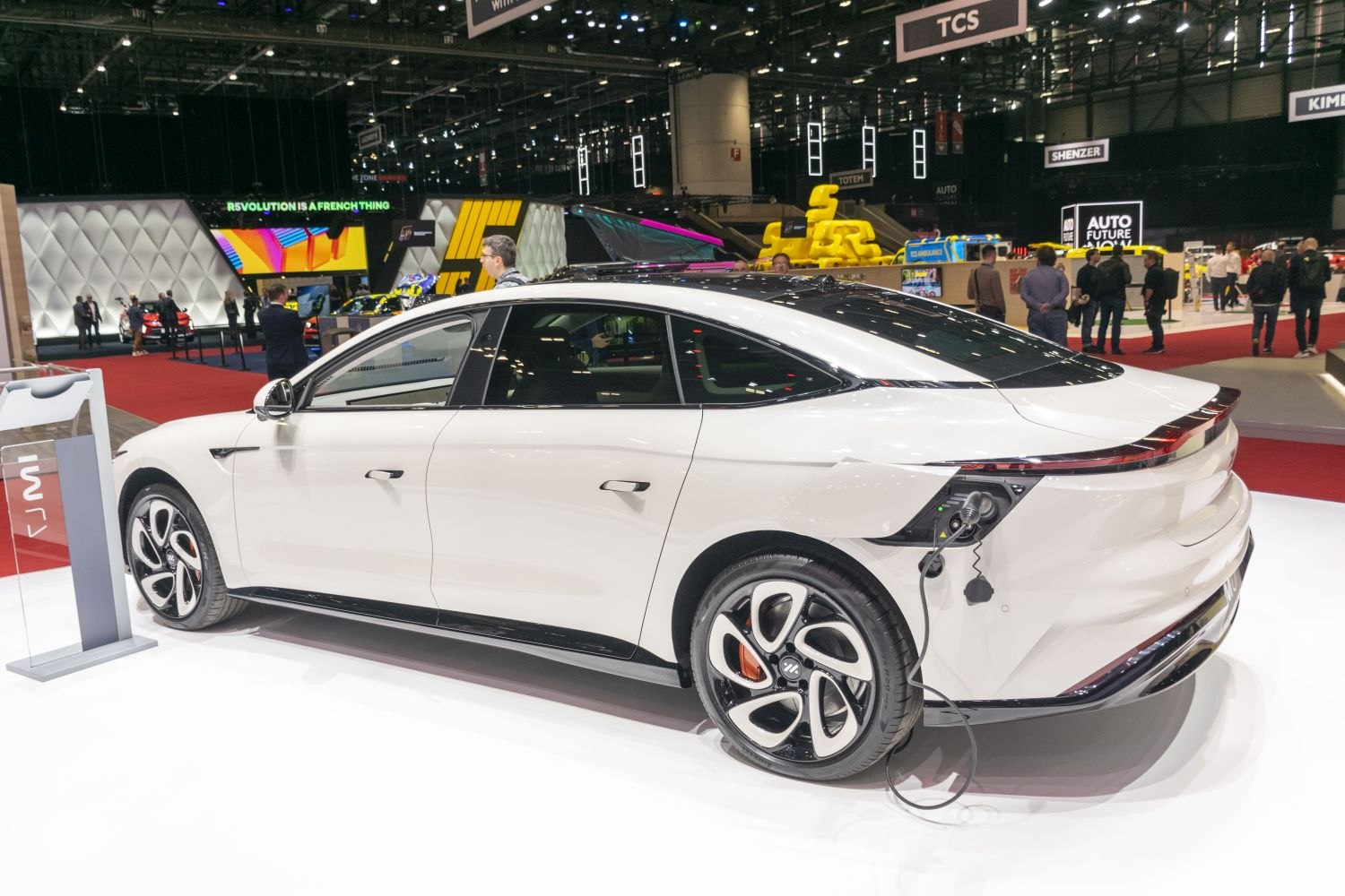 3/4 rear-left view