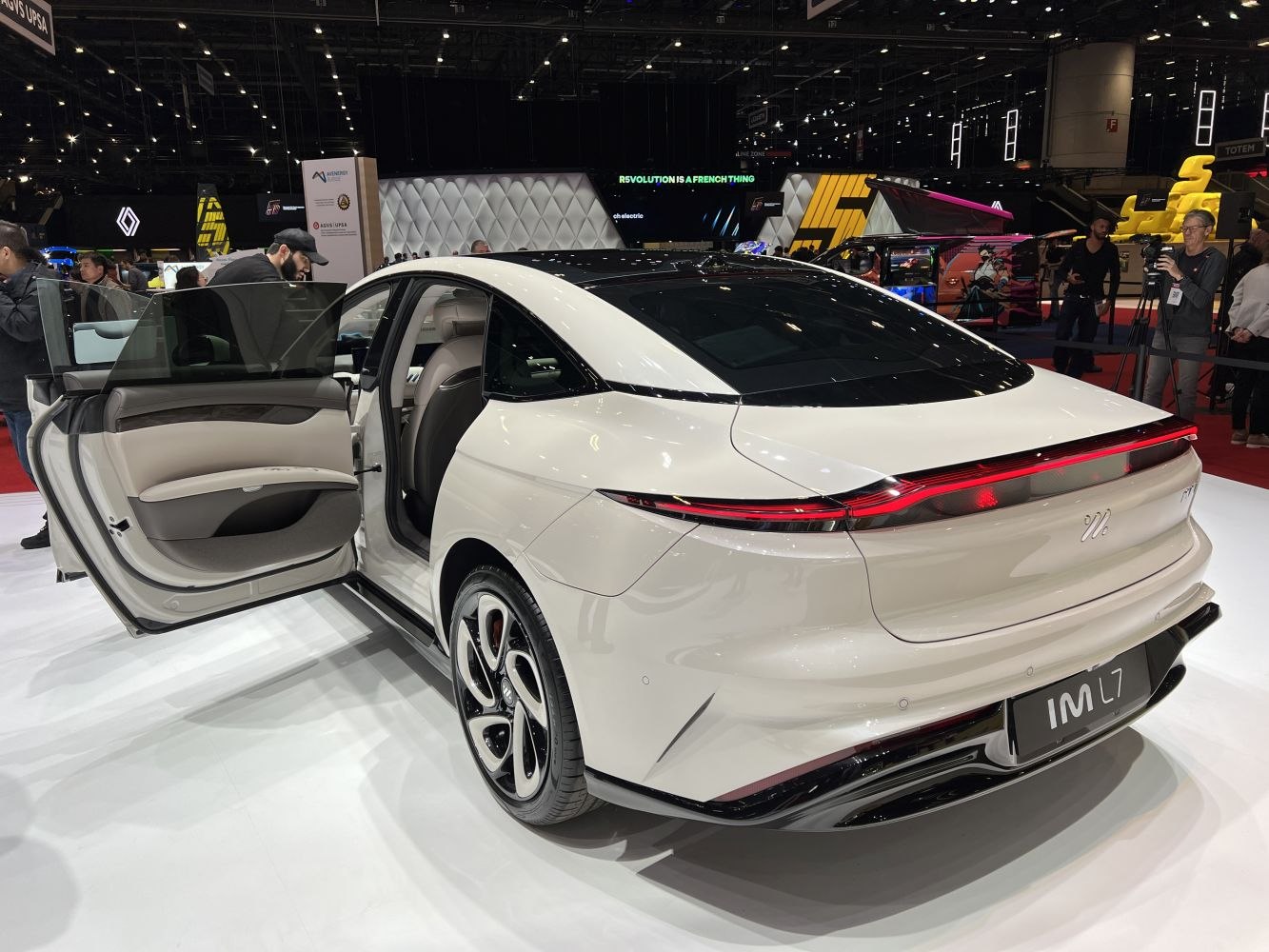 3/4 rear-left view
