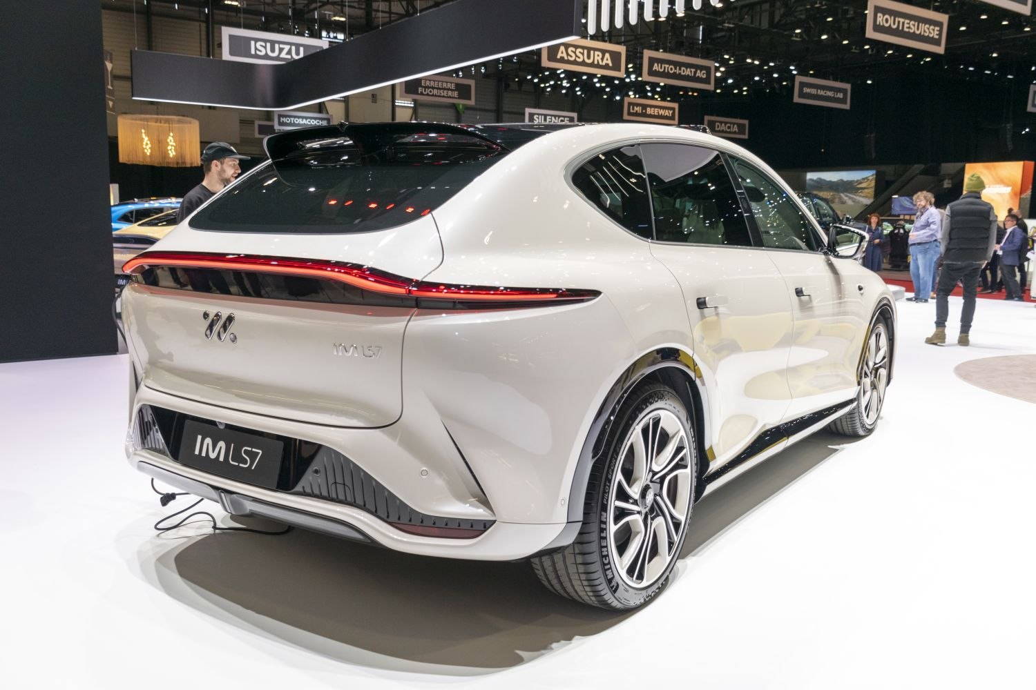 3/4 rear-right view