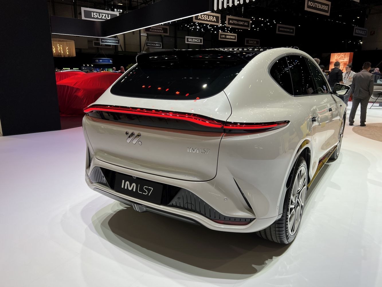 3/4 rear-right view