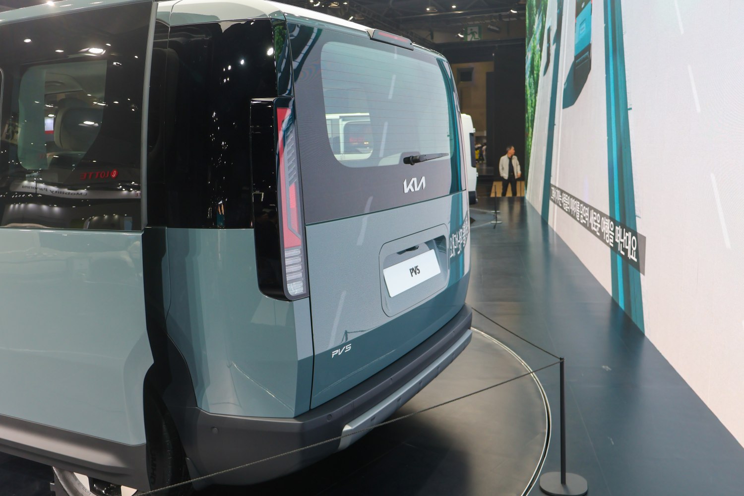 3/4 rear-left view