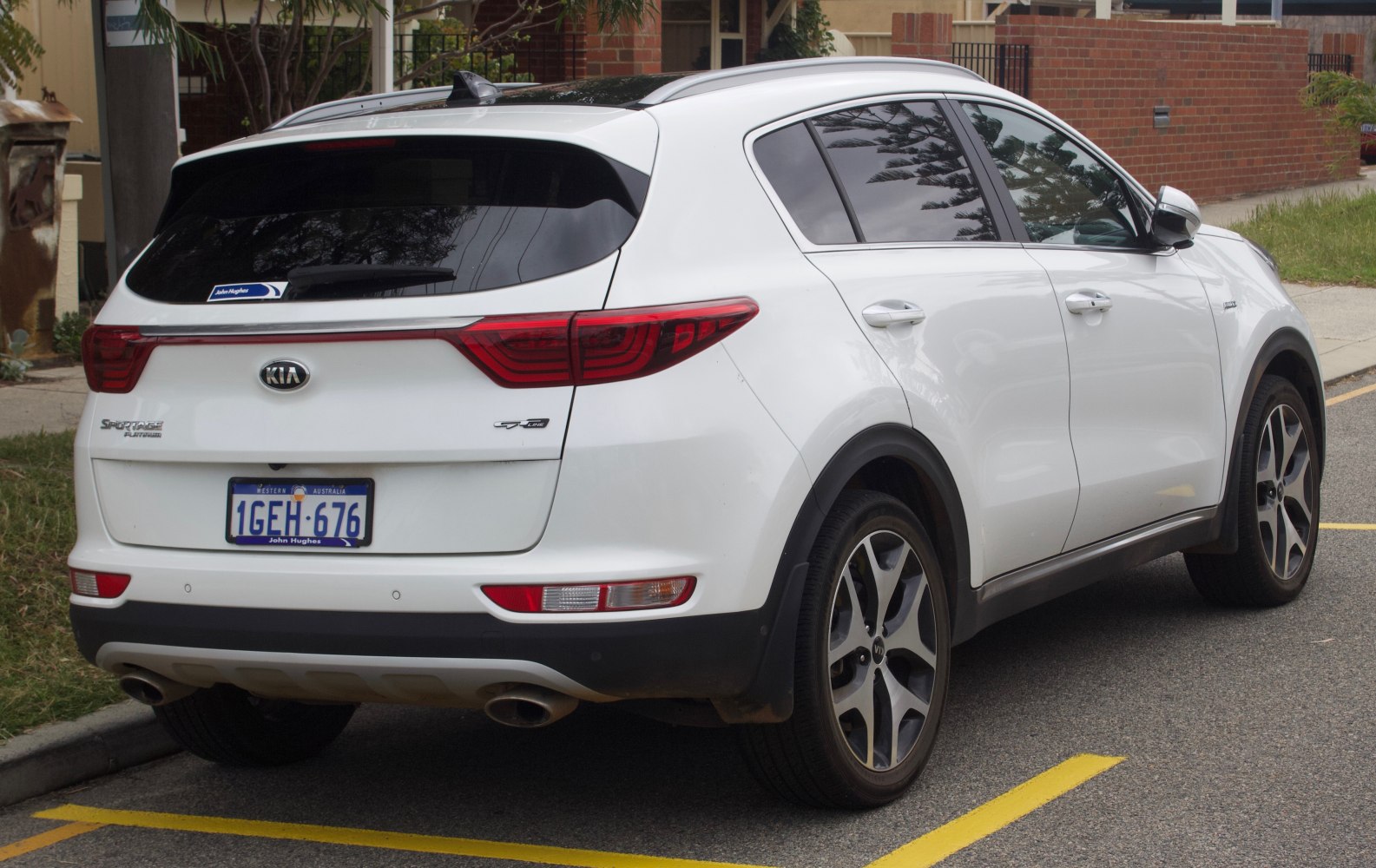 3/4 rear-right view