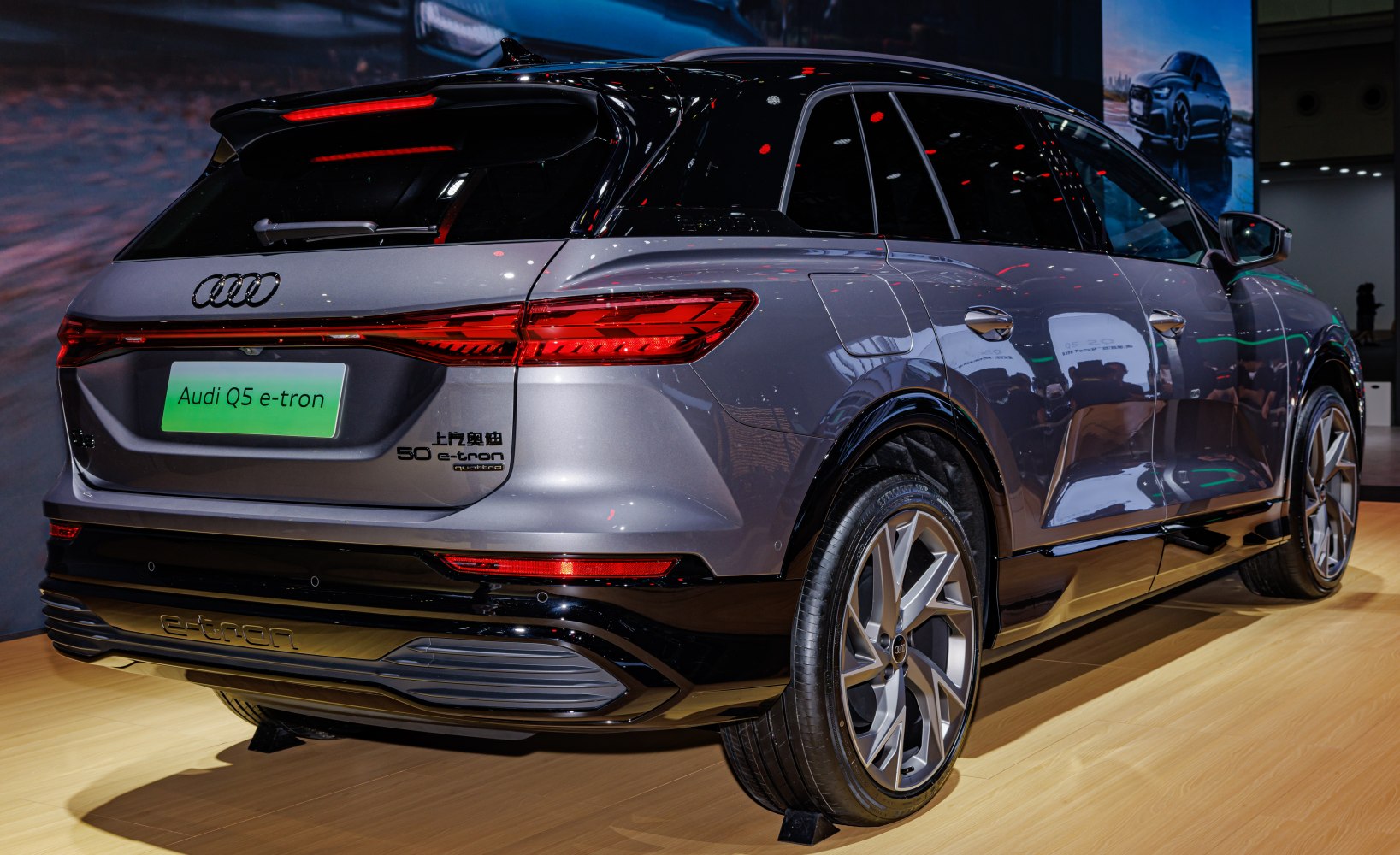 3/4 rear-right view