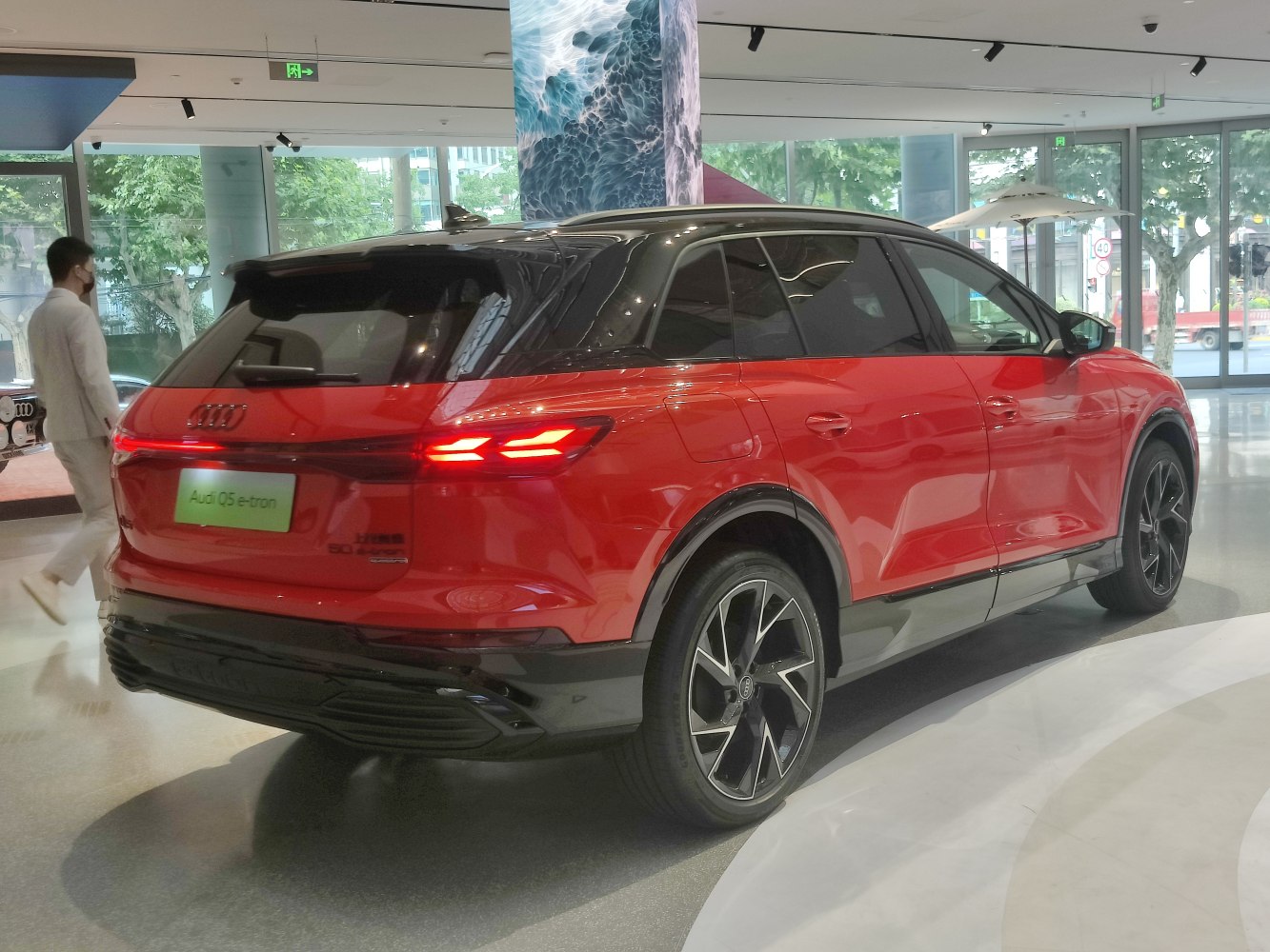 3/4 rear-right view