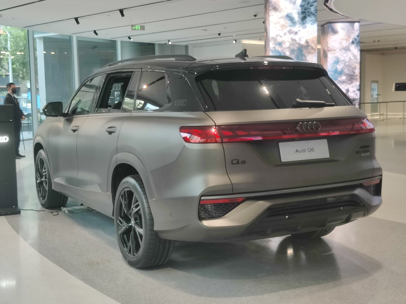 3/4 rear-left view