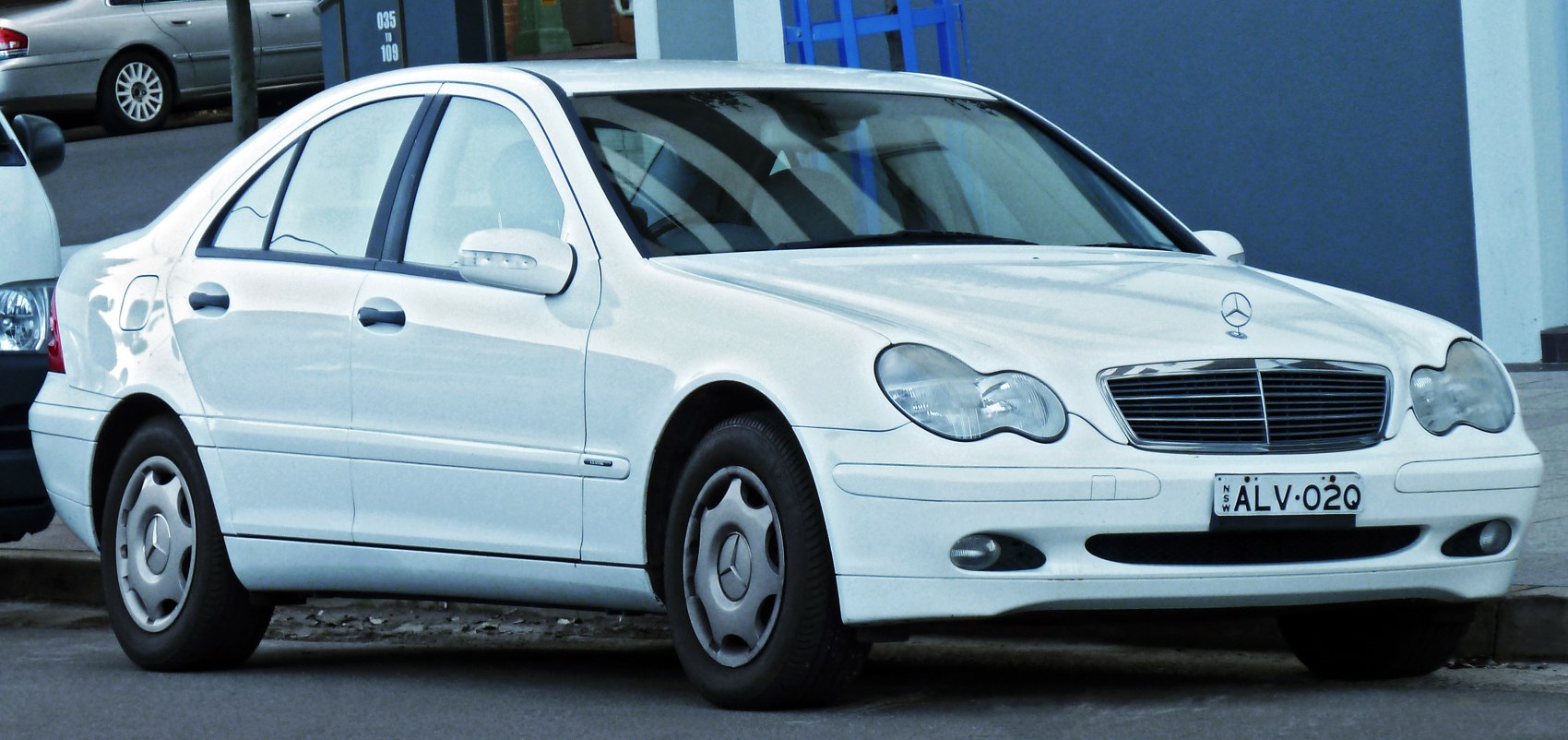 3/4 front-right view