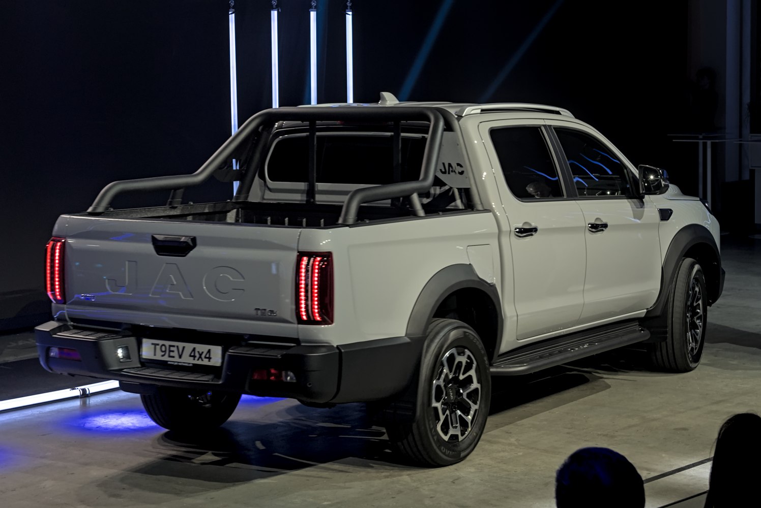 3/4 rear-right view