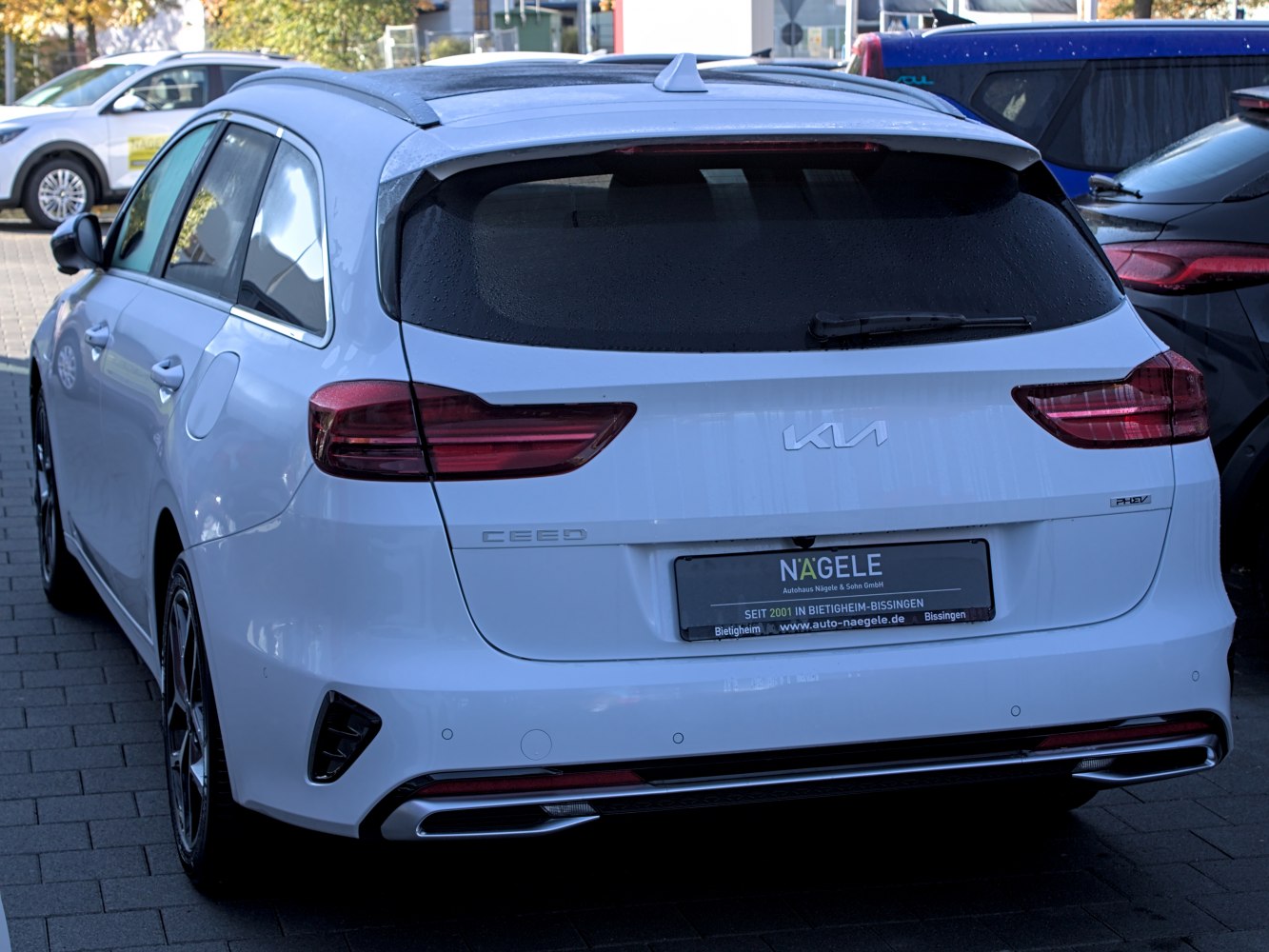 3/4 rear-left view