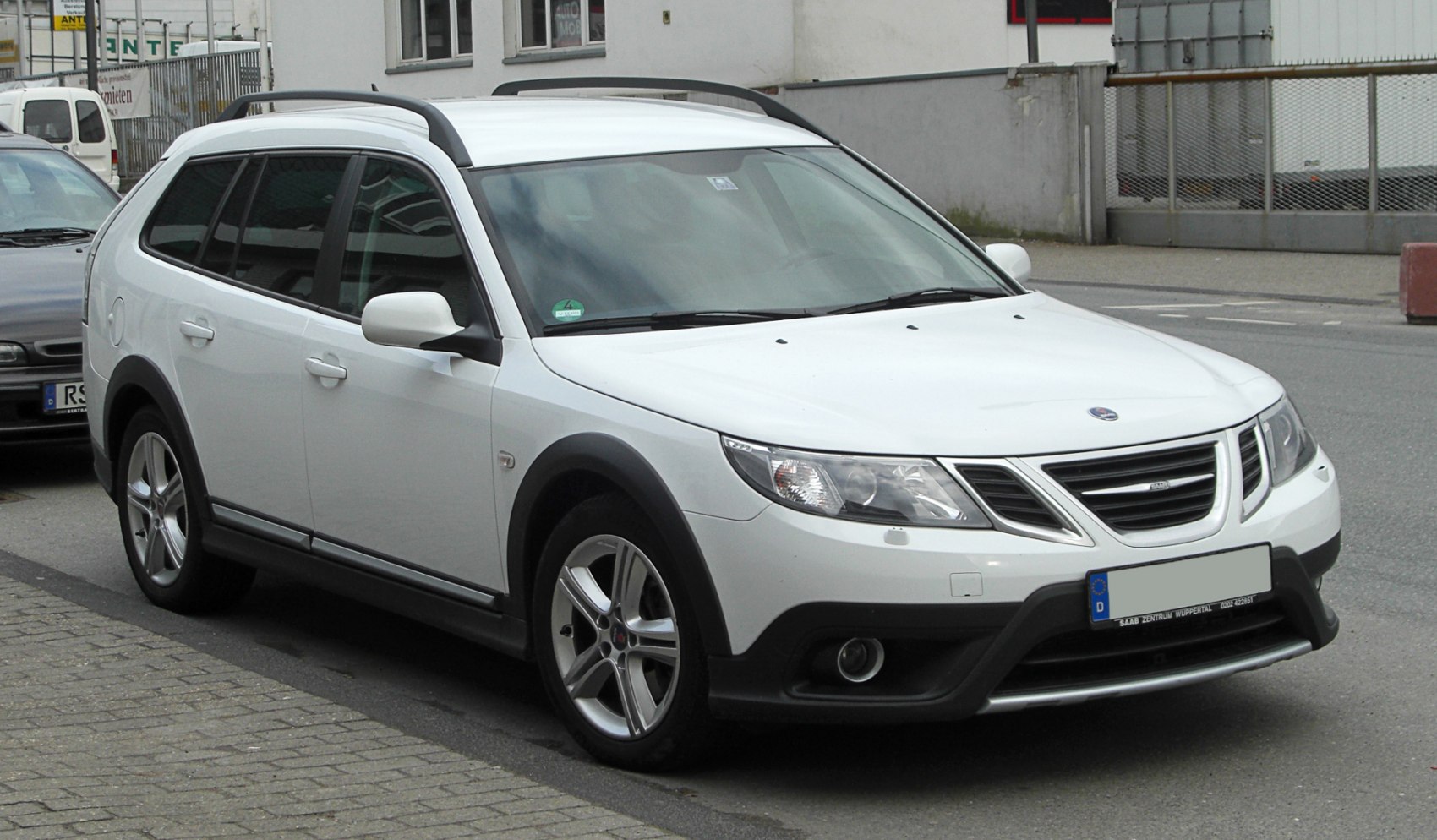 3/4 front-right view