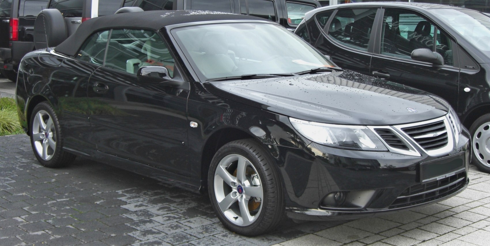 3/4 front-right view