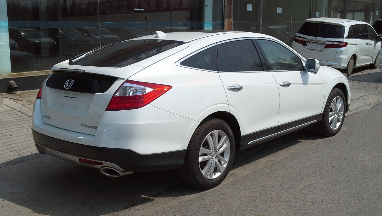 3/4 rear-right view