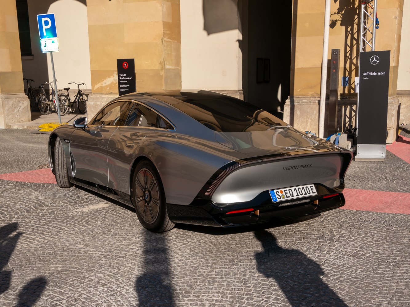 3/4 rear-left view