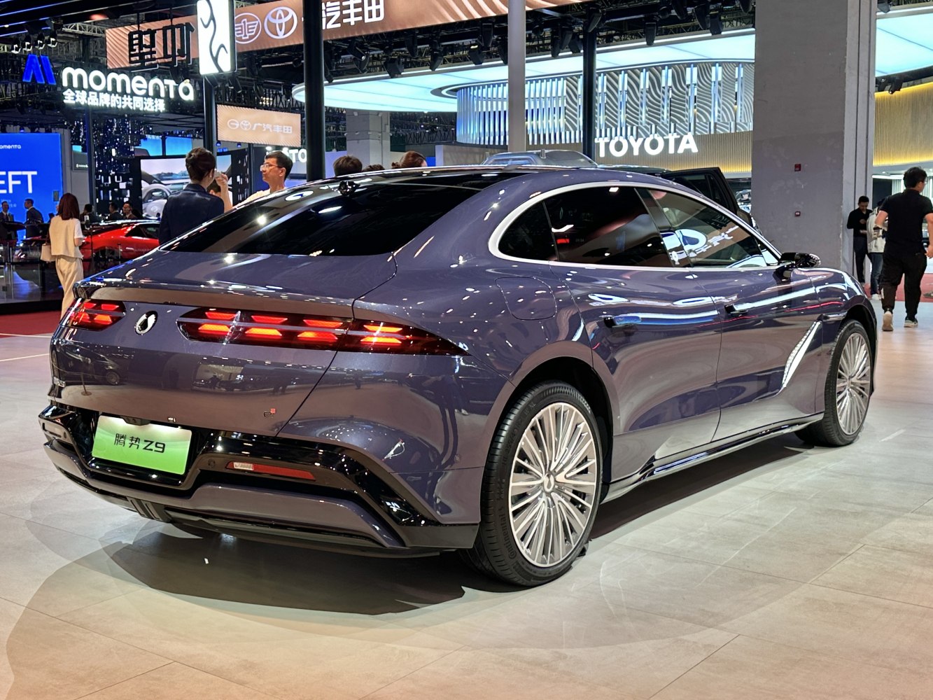 3/4 rear-right view