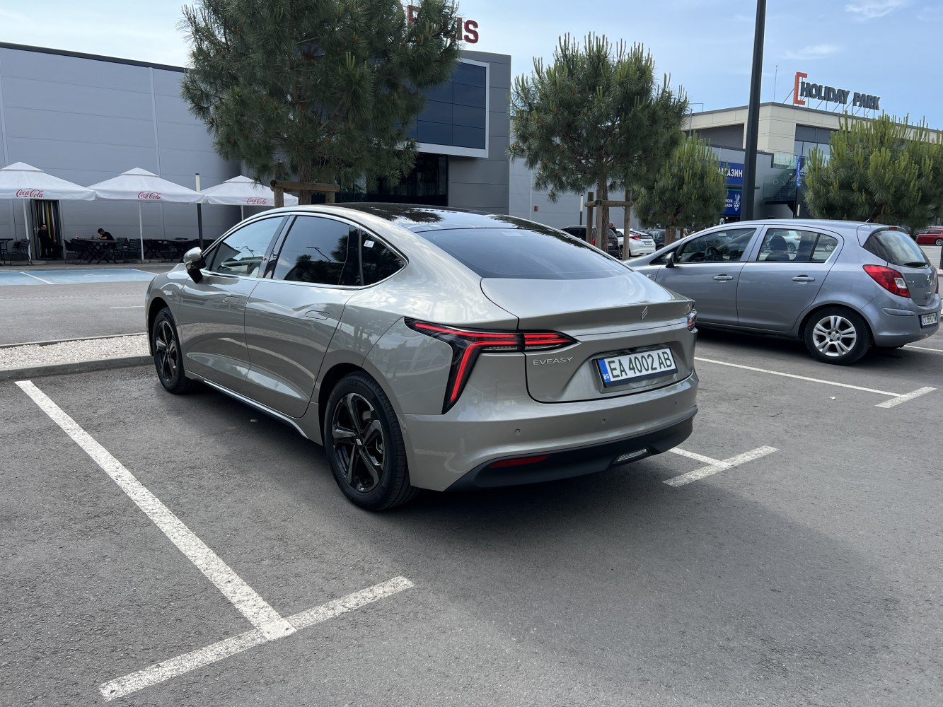 3/4 rear-left view