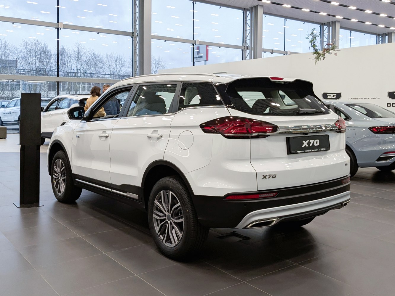3/4 rear-left view