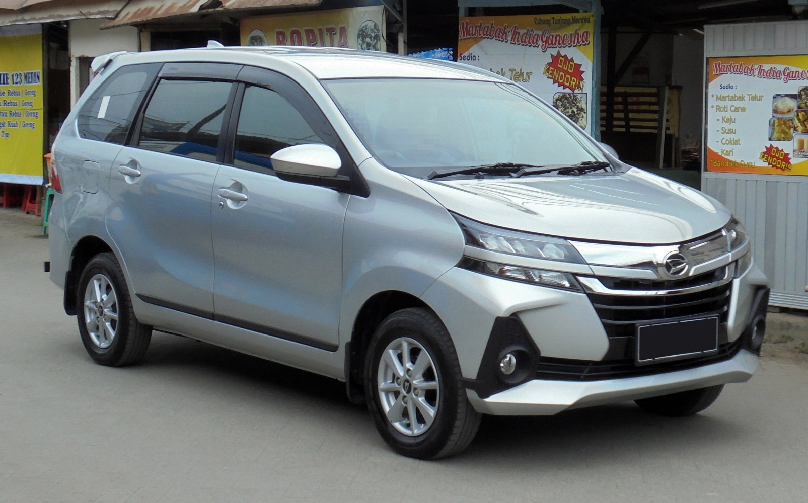 3/4 front-right view