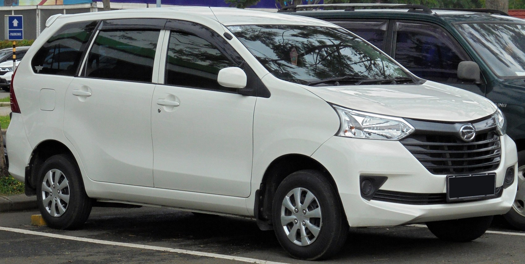 3/4 front-right view