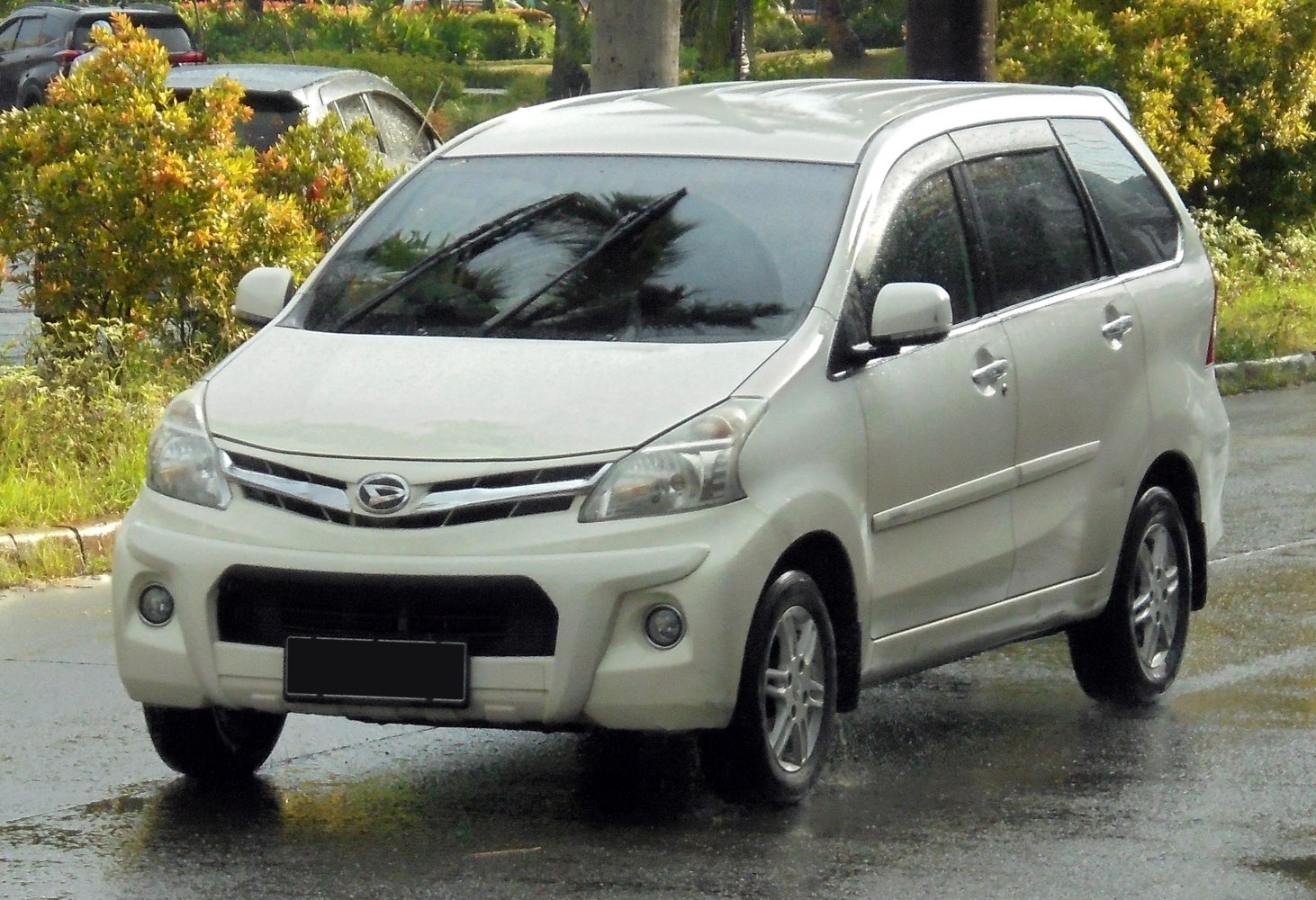 3/4 front-left view