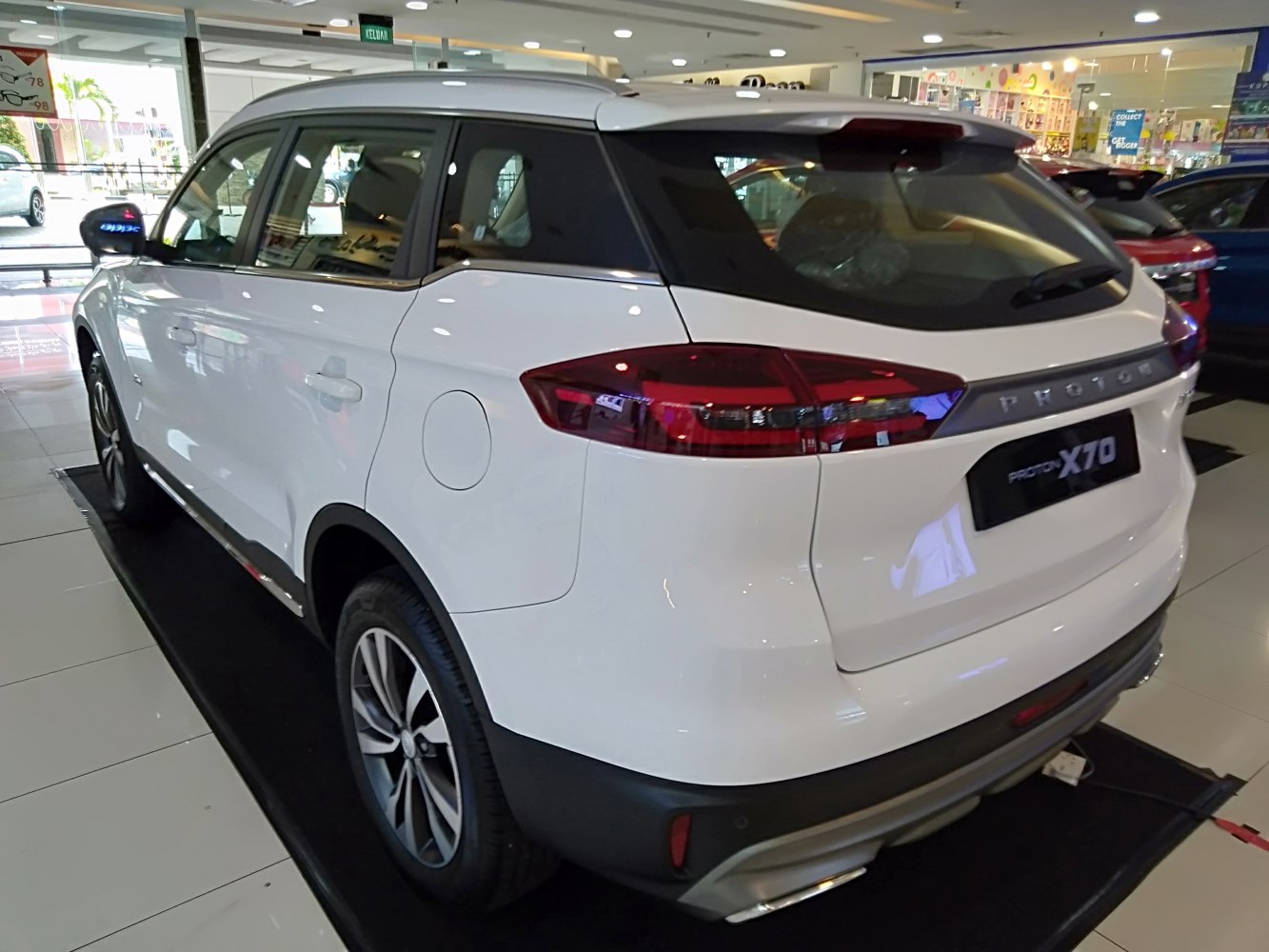 3/4 rear-left view