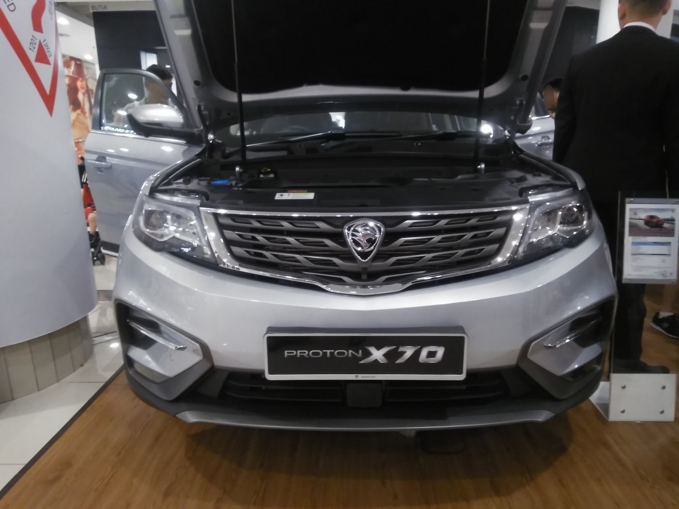 2018 Proton X70 Front View