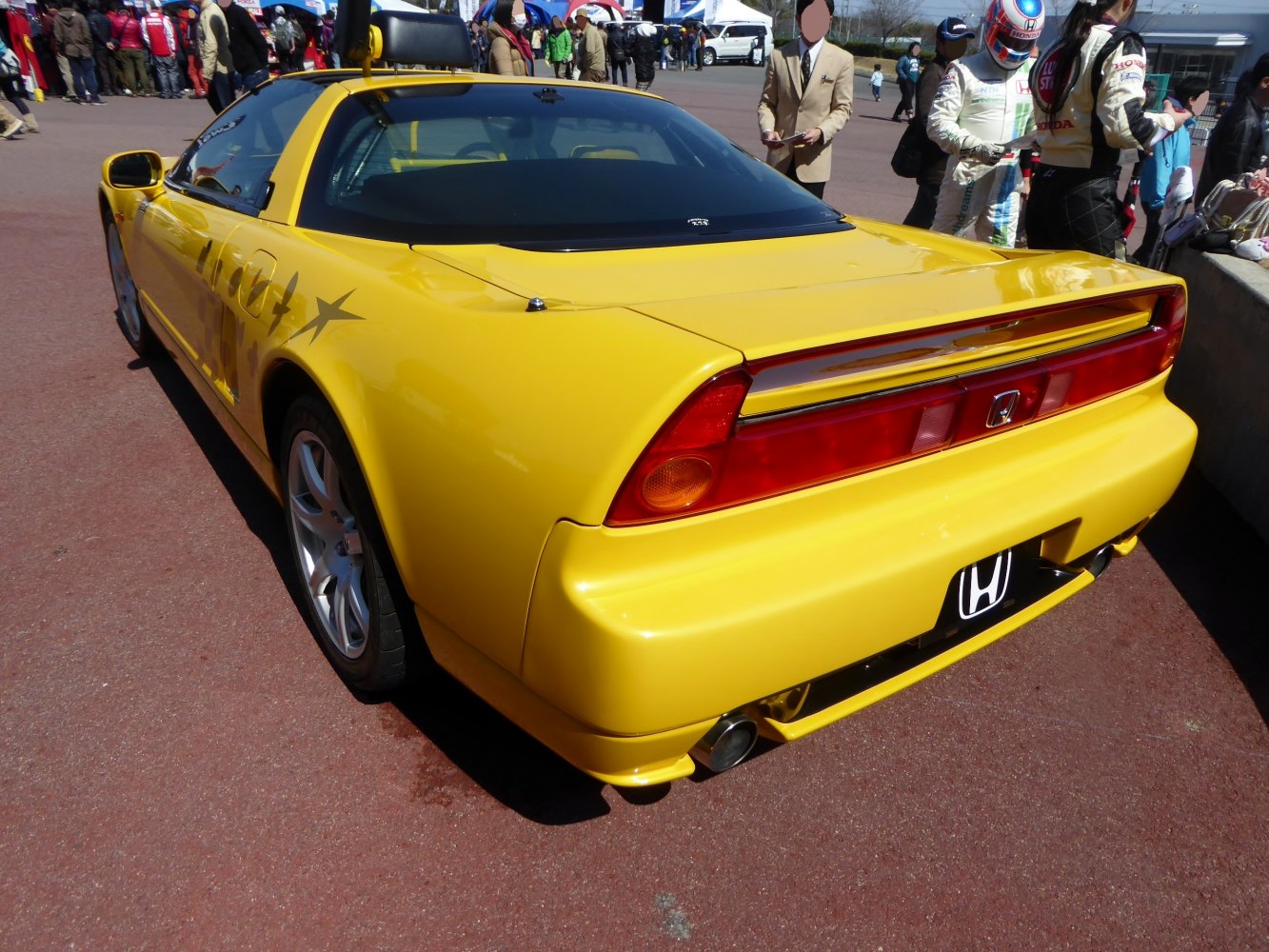 3/4 rear-left view