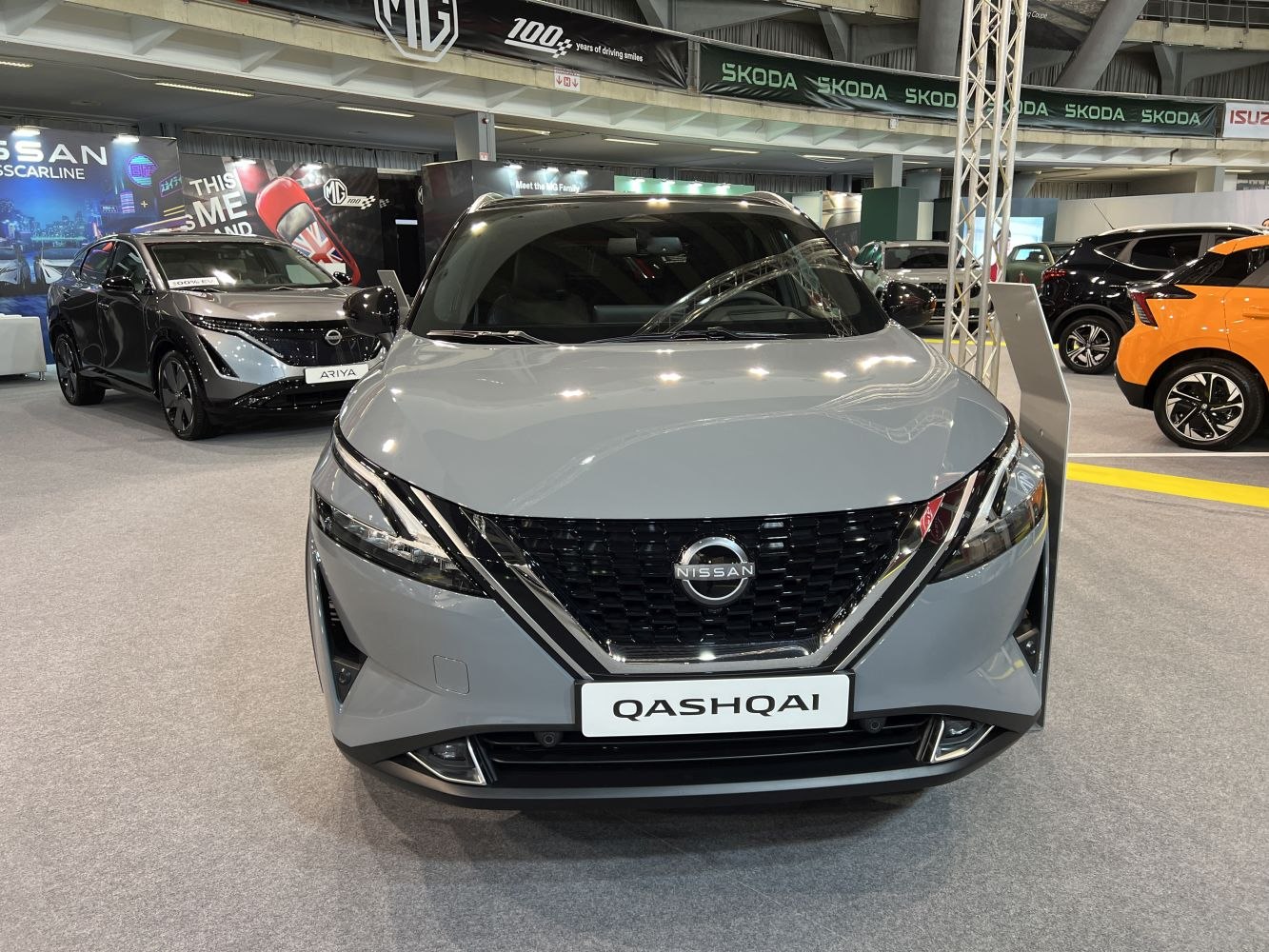 Front view with distinctive V-motion grille and sleek headlights