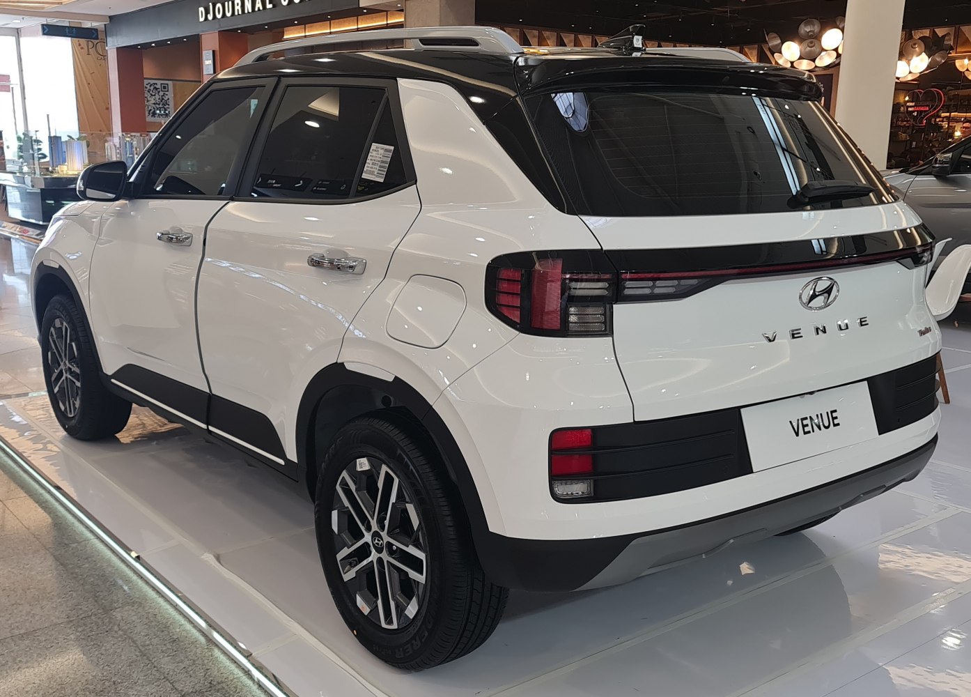3/4 rear-left view
